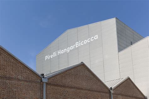 da fondazione prada milano a hangar bicocca|Pirelli HangarBicocca.